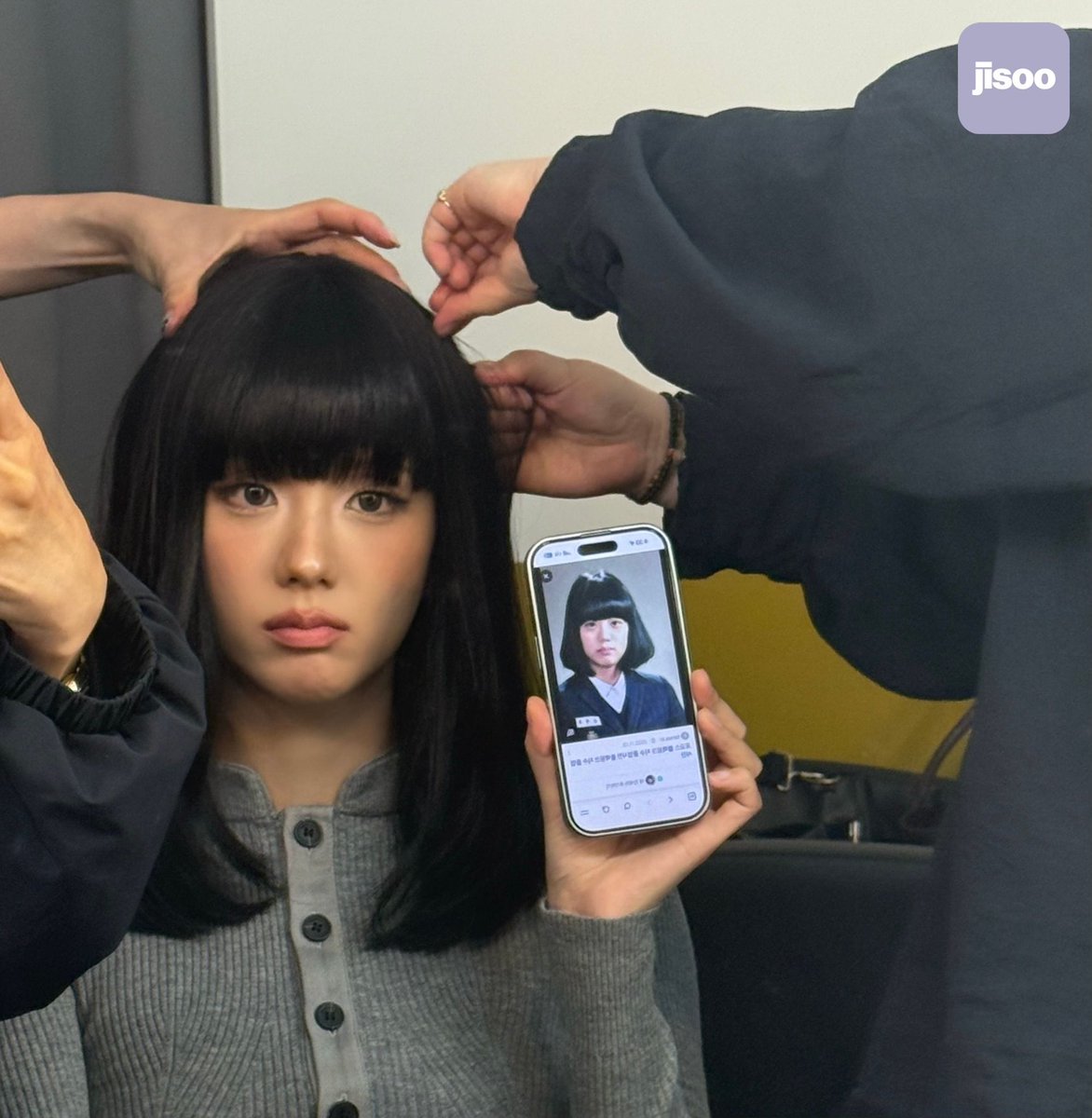 BLACKPINKSCRAVE's tweet photo. JISOO via her app. 💗 https://t.co/hiNqiKBDxv https://t.co/XMUl1AdmGr