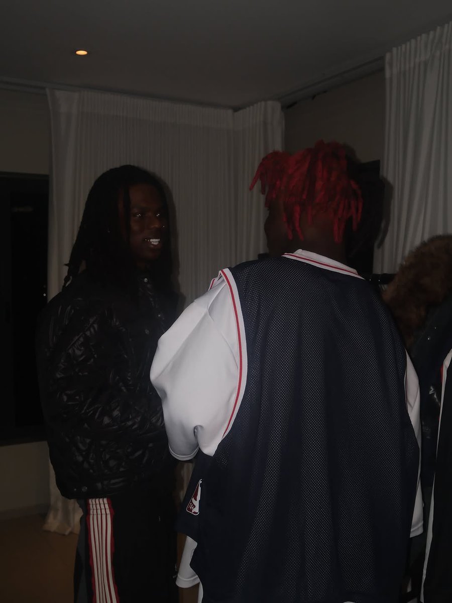 AlbumTalksHQ's tweet photo. Famous Pluto X Rema. 📸🤩

Collab soon?? 👀 https://t.co/MOHuS2MCts