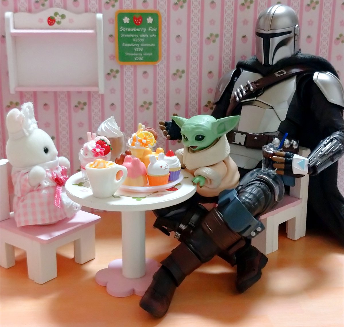 sylvania__23's tweet photo. マンダロリアンとその息子はお茶会にお呼ばれする https://t.co/v0gUhP5UpH