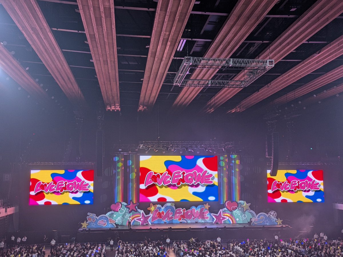 Shutaar's tweet photo. 昨日のリリイベ、初の生M!LKめっちゃ楽しかったぁ🫶み!るきーずのみなさん何人かとお話出来たし、みんなでコール出来て、会場の一体感がマジですごかった😆生の仁ちゃんかっこ良かったです😊ピンク頭にピンクつなぎで行ったから佐野担って言われたけど、ちゃんと吉田Tシャツ仕込んで行ったよ😂

#MILK https://t.co/taNas05YnD