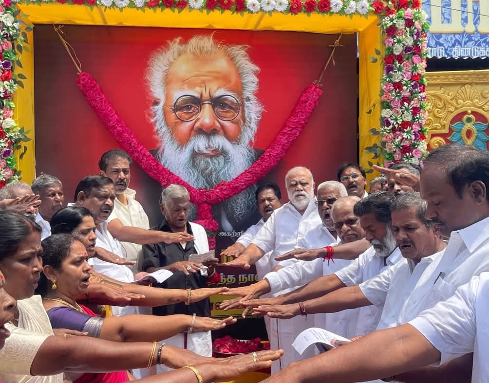 ushadevisundar's tweet photo. #திண்டுக்கல் தந்தை பெரியாரின் #148 வது பிறந்தநாள் விழா மற்றும் சமூக நீதி நாள் உறுதிமொழி ஏற்பு  நிகழ்வில்..
17.09.26.
 #periyar_forever 
#Social_justice_Day 
#DMK4TN https://t.co/YahaRX5as3