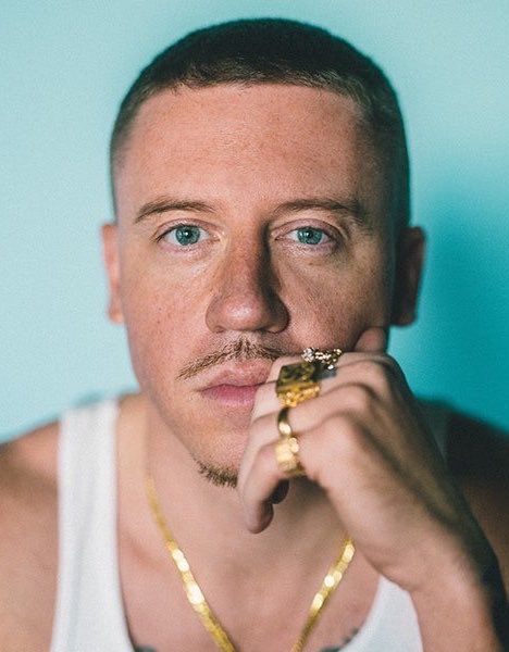 PopBase's tweet photo. Irish radio station Classic Hits Radio has removed Ed Sheeran’s music from its playlists “for the foreseeable future” following Macklemore’s removal from The Loop Tour.

(https://t.co/iW28UAYP87) https://t.co/XFsnjxgMBD