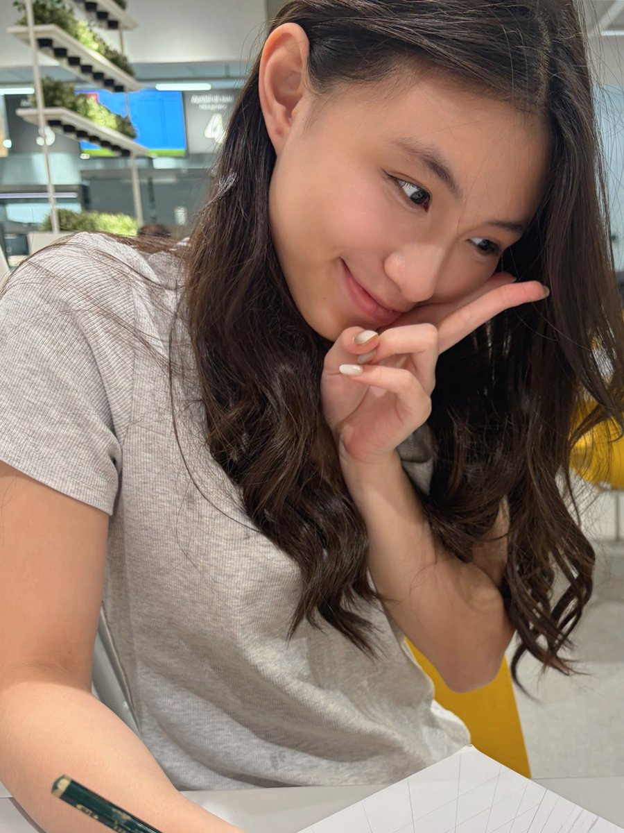 Y_CynthiaJKT48's tweet photo. #Kamich artsy ✍️ https://t.co/yeKEhhkl66