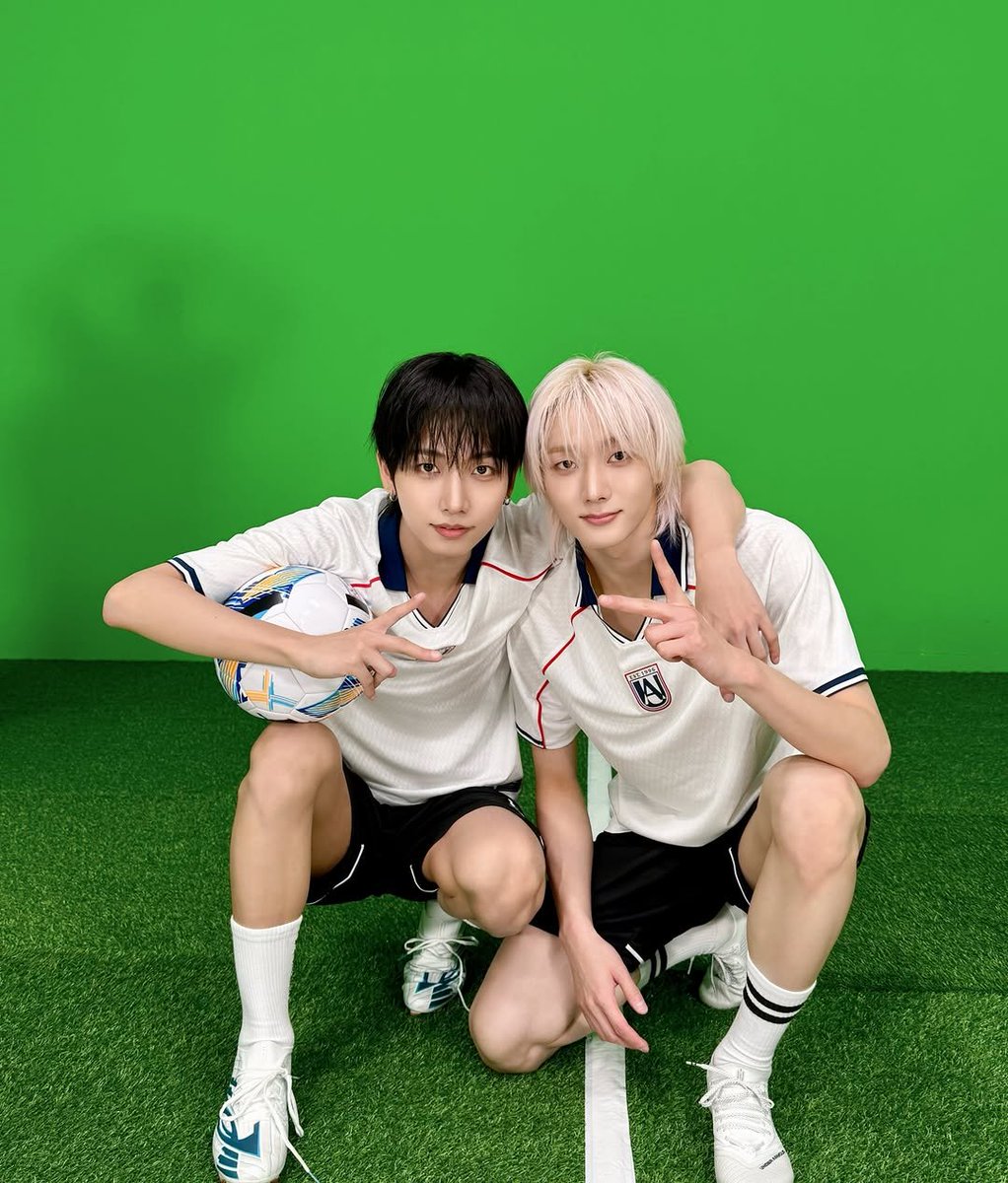 bndwiki's tweet photo. 📷 [#INSTAGRAM] 260917 #BOYNEXTDOOR

💪💪 

#보이넥스트도어 #BND

✌️🐶🐱✌️

04z👊

Dubuz🧏

🔗 https://t.co/4unbLdk4ZW https://t.co/Mcl6HZqJ7w