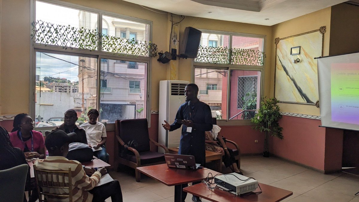 PythonCameroon's tweet photo. Parallel track brilliance! 

Johnpaul Hampo is on stage in the other room delivering "Open Source Impact: How Python Communities Solve Real Problems". Incredible insights on how our community drives real-world change! 

#PyConCM #UbuCon #OpenSource #Python https://t.co/uyT1OWQCAK