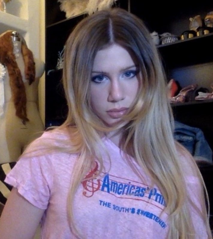 allurequinn's tweet photo. happy 30th birthday to the beautiful and mega talented slayyyter! https://t.co/aCv3Lvo1Ep
