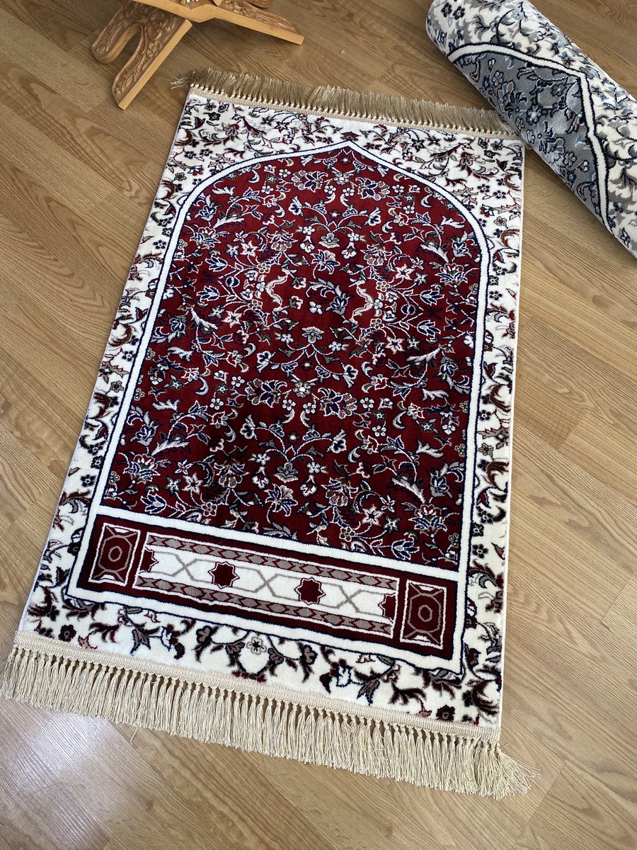 HadraDukkan's tweet photo. Ravza (Mihrab) Desen 14 mm Halı Seccade (Bordo)

Detaylar için 👇🏻
https://t.co/XSM91P1sN1

#medine #ravza #umre #umrehediyesi #hac https://t.co/tLDMjOa5f6