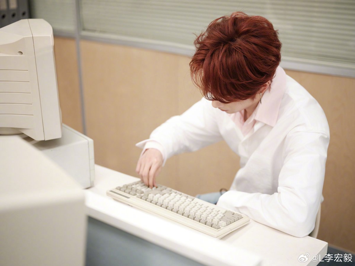 LiHongyiTH tweet picture