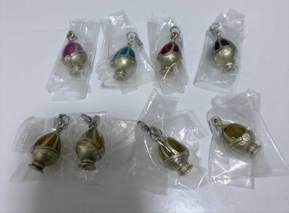 fl1es's tweet photo. まどマギ ソウルジェム めじるしアクセサリー 交換

【譲】
ノーマル・まどか、さやか、杏子、マミ
レア(穢れ)・まどか
定価＋送料

【求】ノーマル レア(穢れ)ほむら

出来ればレア同士の交換希望です。
よろしくお願いいたします。 https://t.co/lgbjaehsjx