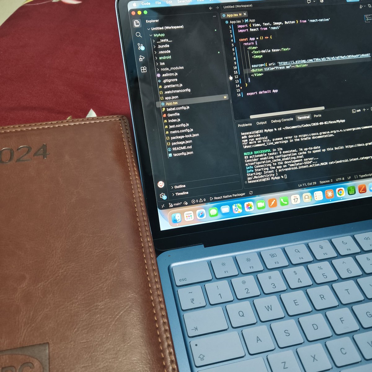 KesaTech's tweet photo. Do you guys still take notes while coding ? https://t.co/c76wzeK5hS