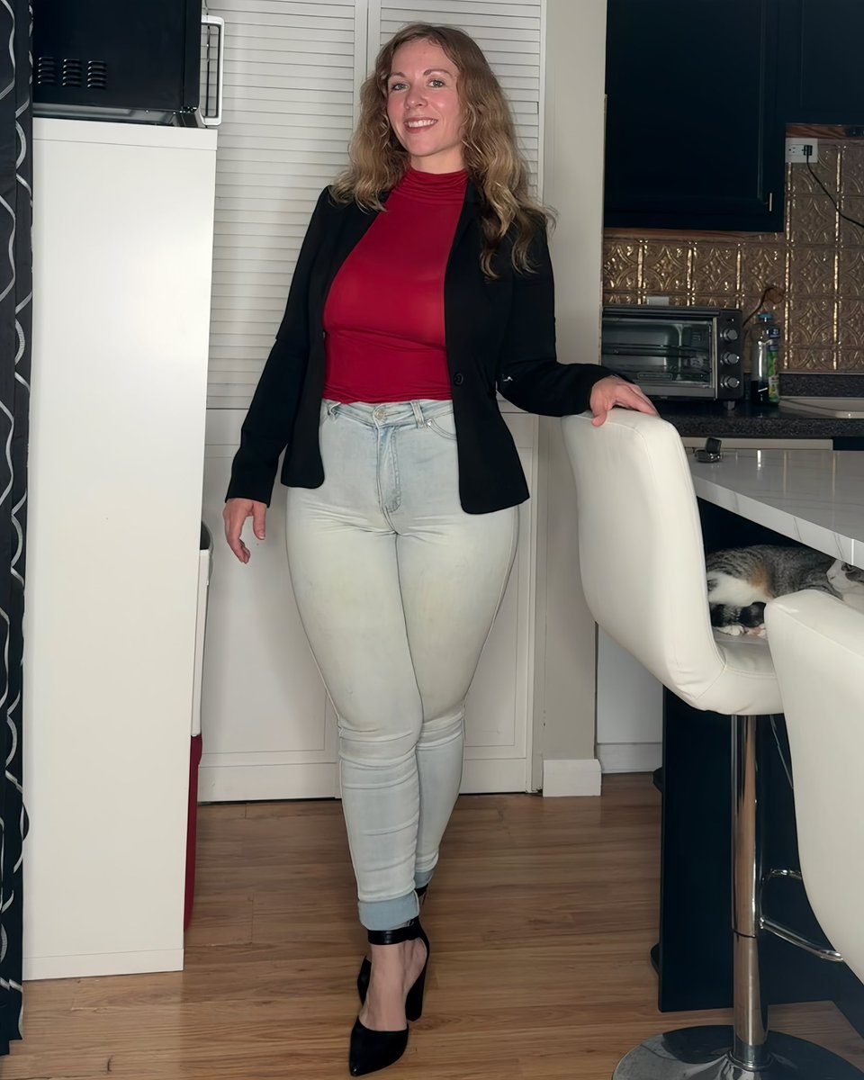 Kassie_ge's tweet photo. What makes someone unforgettable after the first impression wears off? #ThursdayWorkwear #OfficeStyle #RedTopStyle #HeelsForWork #MidwestCreator https://t.co/61om6gHp6c