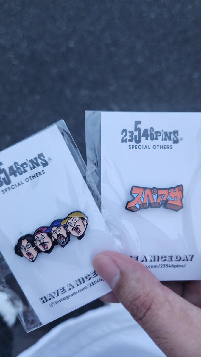 Taru_san's tweet photo. 平日だけどスペアザ
締まらないMCも
カッコいい演奏も
謎のグッズ出してくれるのも
全部ひっくるめて好き https://t.co/Kwe3D0nR4U
