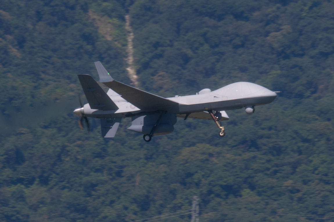 scramble_nl's tweet photo. Taiwanese MQ-9B flies in Taiwan

Please read more on our website by clicking the link below.

https://t.co/MFeOYxJvrl

Credit photo: Tsungfang Tsai

#avgeek #avgeeks #militaryaviation #ICYMI #RoCAF #TaiwanAirForce #GeneralAtomics #GASI #MQ9B #SkyGuardian #UAS https://t.co/JQ0P3AWUkp