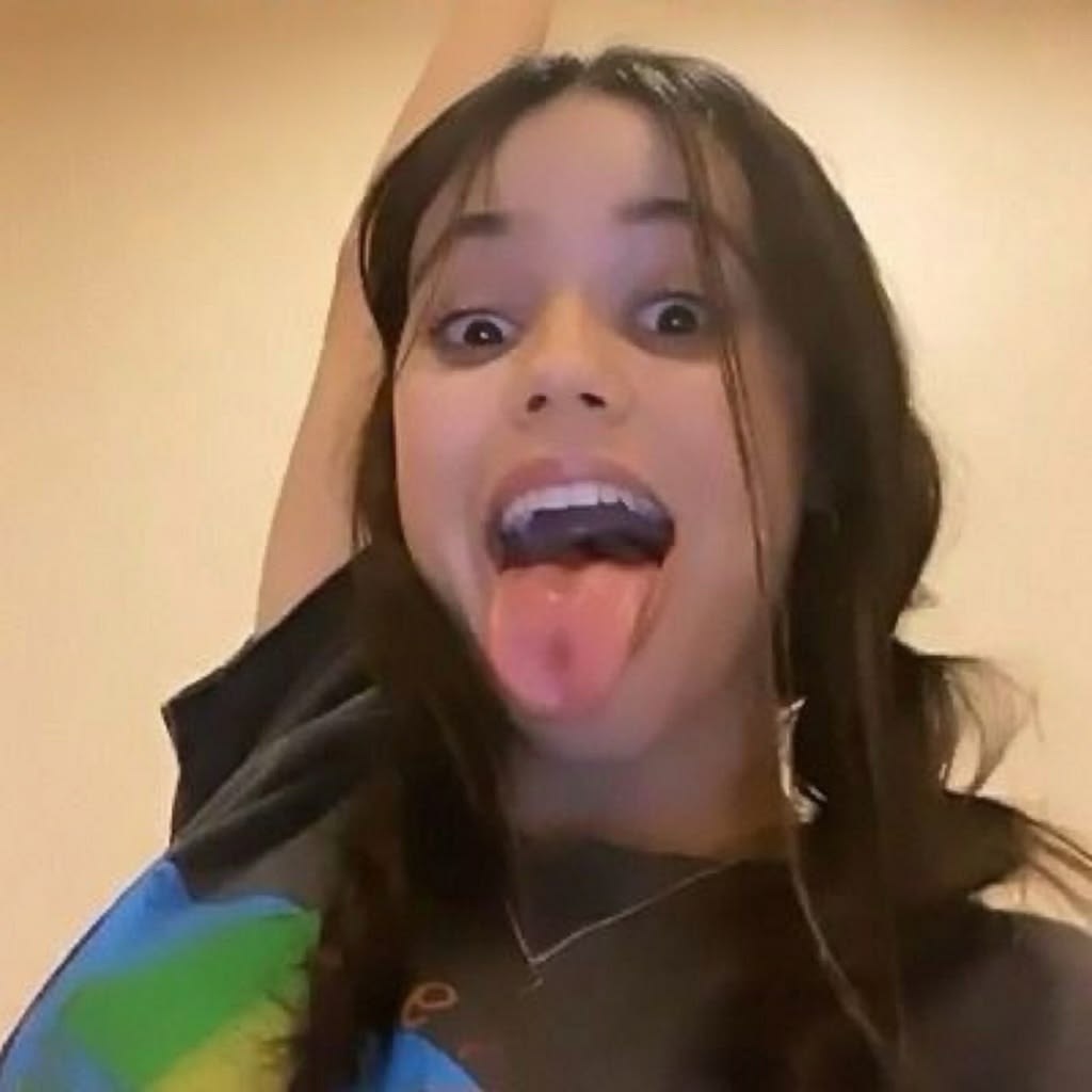 Tr0ubledS0ul69's tweet photo. Rachel Sofia .

Gyat , College student .
Political Activist .
Bisexual w/fem lean .

Model on the side. https://t.co/ZLdEeiUeqE