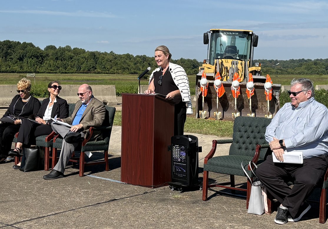 EPAregion3's tweet photo. Breaking ground on a major cleanup milestone! 💧 

EPA joined @USNavy, @PennsylvaniaDEP & local partners at the former Naval Air Station Joint Reserve Base Willow Grove to mark the start of construction on the Navy’s FIRST groundwater extraction and treatment system designed specifically to remove and treat PFAS.

🤝 Working together at the federal, state and local levels is key to tackling complex cleanups like this one. EPA is overseeing the cleanup to ensure it meets important environmental standards and protects human health and the environment. 

The new system will help reduce the spread of PFAS-impacted groundwater, protect surrounding communities and move the site toward a cleaner, safer future. 🌎

More about this site: https://t.co/3TfB7PfiCg

News release: https://t.co/1zLqNS28xs
@DeptofWar