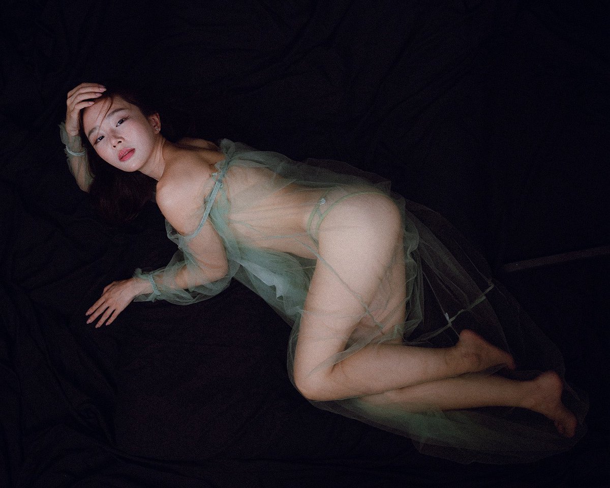 lighttouch021's tweet photo. Veiled sensuality 

@Fengsiyuan 

#boudoir #erotic #上海约拍 #人体艺术 #私房 https://t.co/XkP0oZoWwR