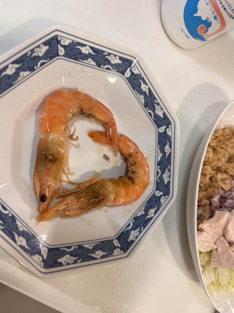 ayam0627's tweet photo. ちりちりちりちりエビ🦐 https://t.co/QlEz2Z7z3M