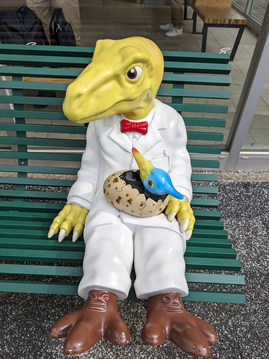 lemolemoNM's tweet photo. 福井、恐竜を見る度に「助けて！失神する！」が脳に響いてきてこれだからツイッタラーは......... https://t.co/R5BPCqfjSz