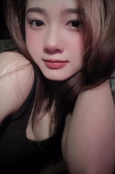 handangtapnac's tweet photo. mặt xinh thế này k ngắm mà cứ đòi nắc https://t.co/7fUIBVqkMo