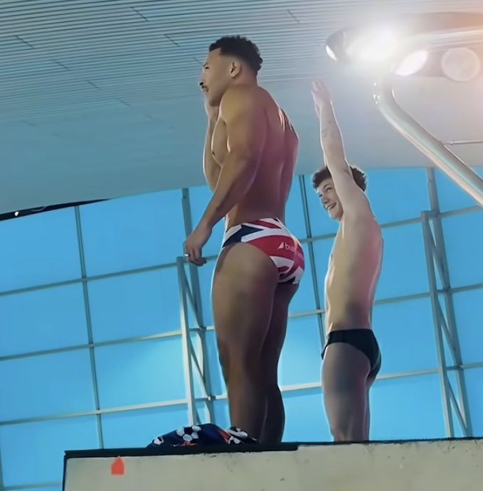 BritishWankBank's tweet photo. Cole Anderson 🍑 https://t.co/E4sNTUMOm4