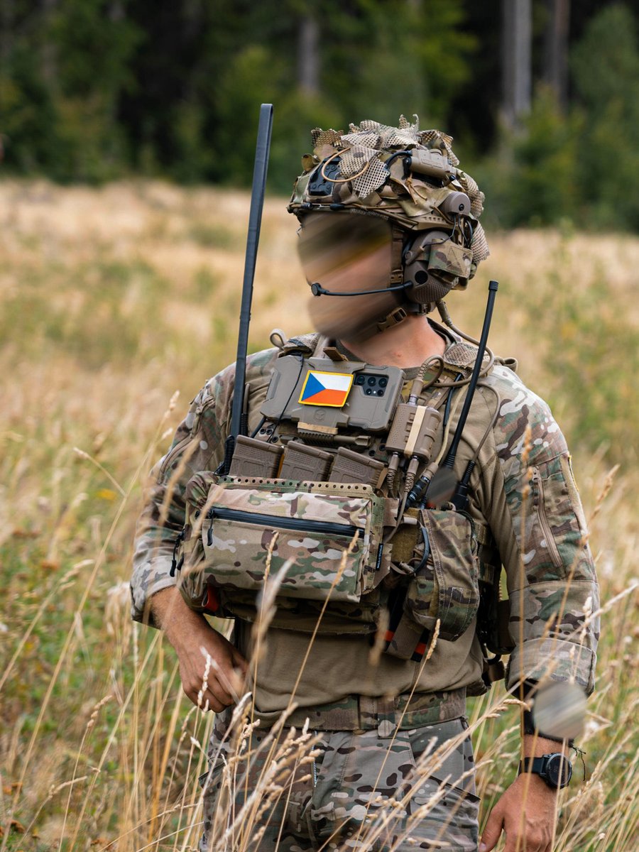NATO_AIRCOM's tweet photo. 1️⃣7️⃣ 17 nations
7️⃣0️⃣0️⃣ personnel
1️⃣ objective

Ample Strike 2026 in the Czech Republic brings together NATO aircraft, helicopters, drones, JTACs and command teams from across the Alliance to sharpen the coordination required for modern air operations.

By training together across different platforms and capabilities, Allied forces strengthen their ability to communicate, coordinate and deliver effective air support when and where it is needed.