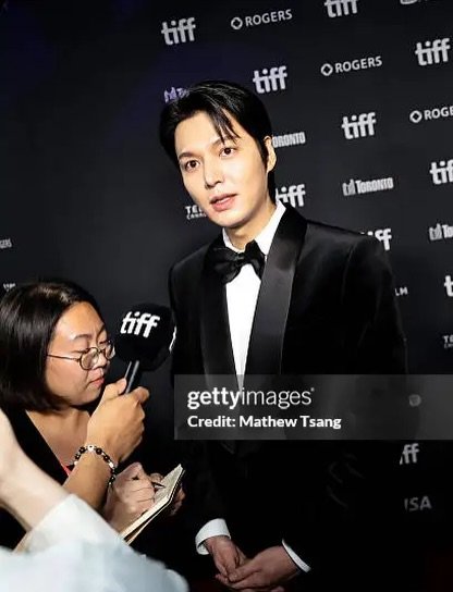 DCoreanos's tweet photo. @ActorLeeMinHo
En festival de cine de Toronto.
Red Carpet
#leeminho
#이민호 #암살자들 #Assassins 
#minozdeargentina
cr. en imagen https://t.co/Z9ibjFcUcb