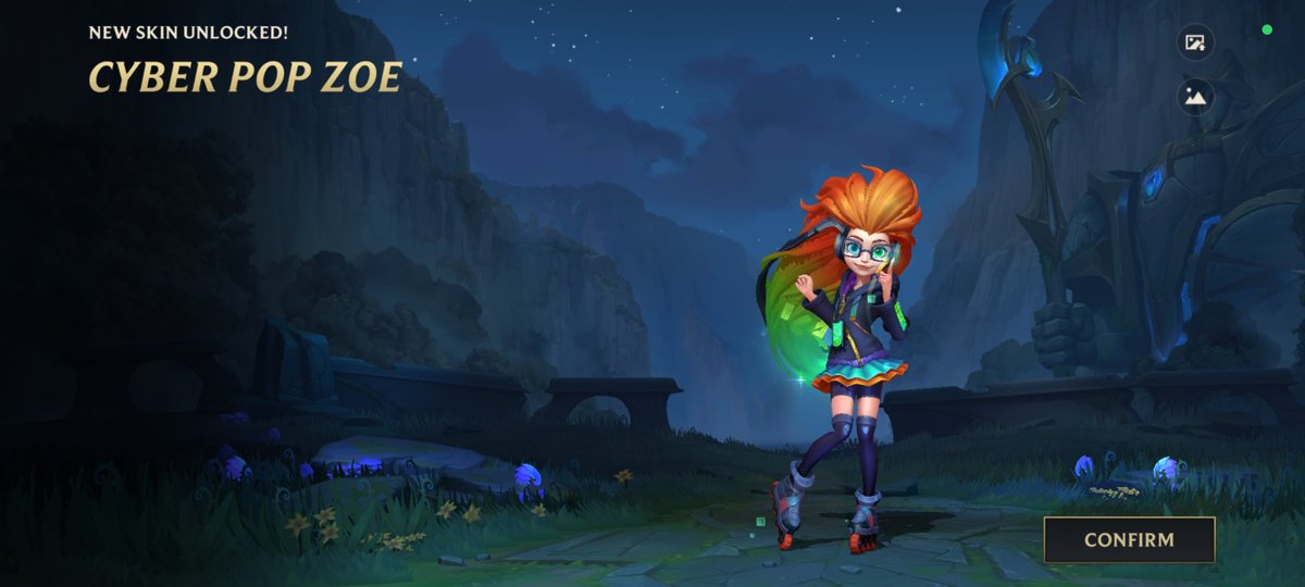 ULTRAV19LENCE's tweet photo. got the futaba zoe skin https://t.co/wWEm4gotPe
