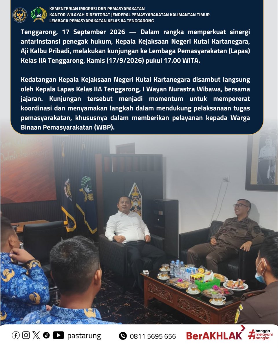 pastarung's tweet photo. Perkuat sinergi, Kepala Kejaksaan Negeri Kutai Kartanegara, Aji Kalbu Pribadi, mengunjungi Lapas Kelas IIA Tenggarong, Kamis (17/9/2026).

Kunjungan disambut Kalapas Tenggarong, I Wayan Nurastra Wibawa, bersama jajaran. https://t.co/tfWTCbxMtv