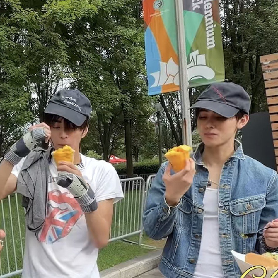 keonhomiaw's tweet photo. WKWK GEMES BGT BOCIL JANJIAN BELI ESKLIM MANGGA😭😭😭🤏🏻🤏🏻🤏🏻 https://t.co/L1KgtVJftD