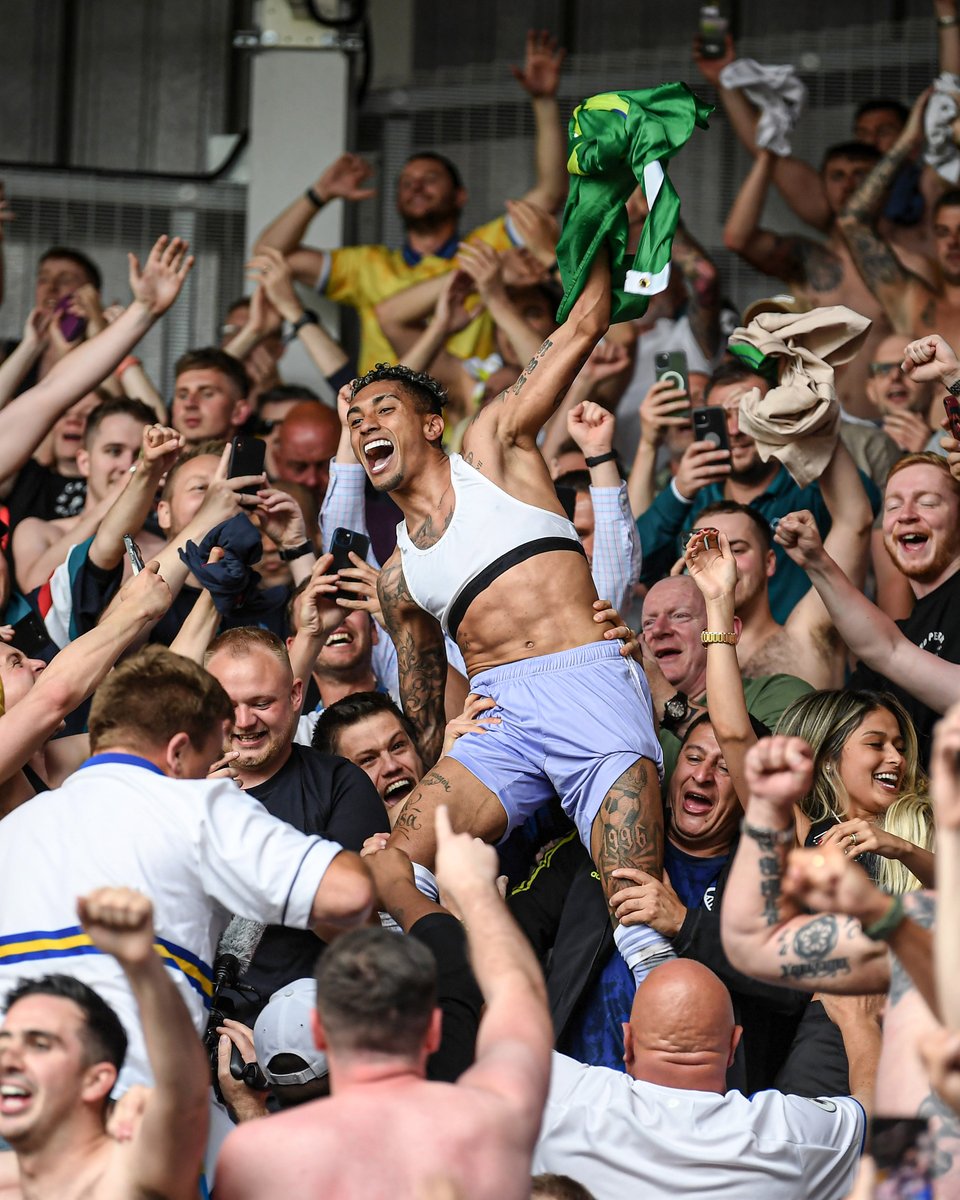 footballontnt's tweet photo. From saving Leeds from Premier League relegation on the final day to captaining Barcelona and becoming one of the biggest stars in world football. 

This Raphinha storyline 📈 https://t.co/aFuM5TILDt