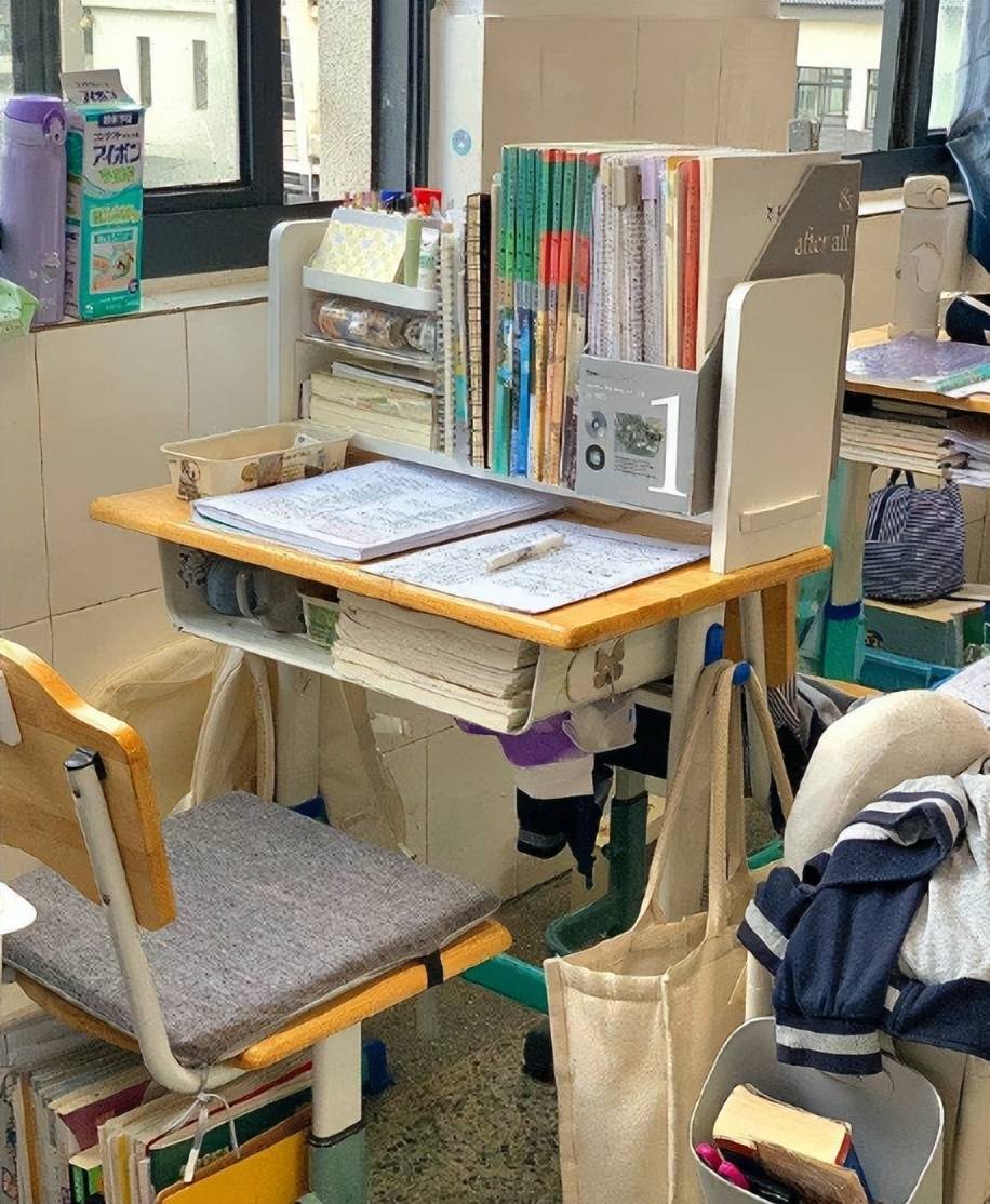 littp661335's tweet photo. New semester, fresh start! Say hi to new books, new goals, and the best version of you. Let’s make this term unforgettable! https://t.co/1AsLXAEqLN