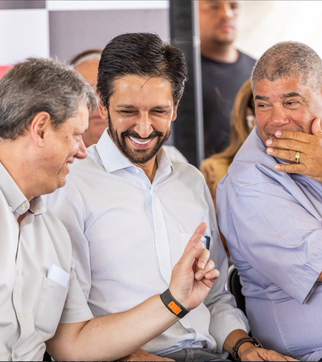 luisk2017's tweet photo. O PCC tem costas largas.
Tarcísio, Nunes e Milton Leite. https://t.co/MzDiGRNeu9