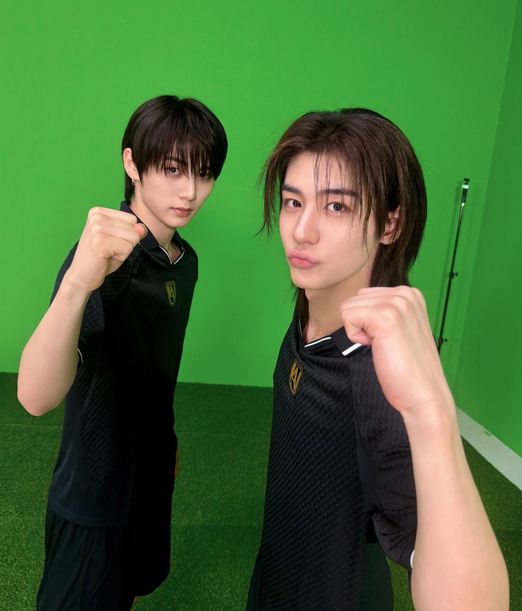 myungfourz's tweet photo. the pout.. taesan pass me the controller if u dont know how to play the game https://t.co/3G7AXEq1Kt