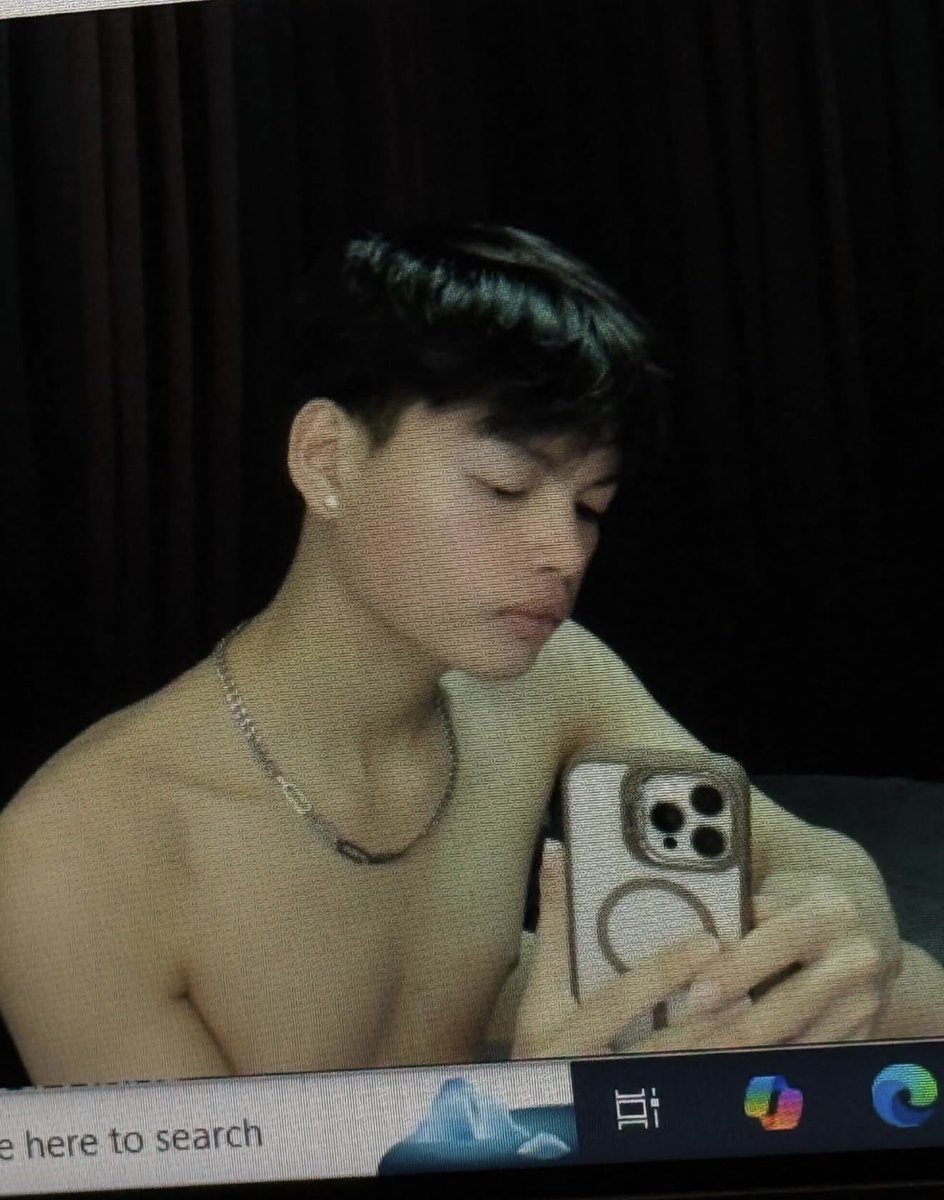 asian_twinkguy's tweet photo. Who want work Dm me stay in! https://t.co/01cHCkbRjz