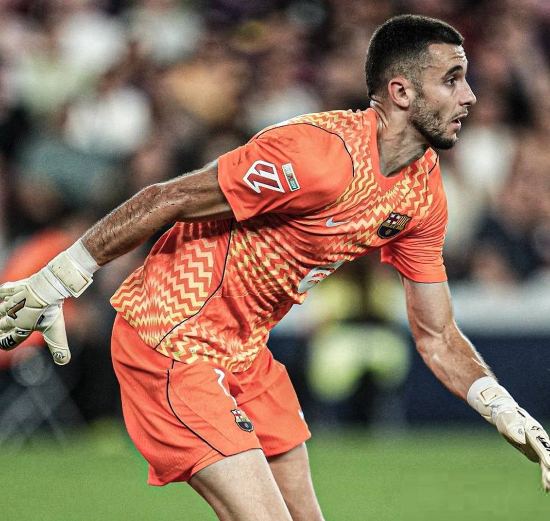 BarcaTimes's tweet photo. 🚨🎖| 𝐁𝐑𝐄𝐀𝐊𝐈𝐍𝐆: Joan Garcia has a MENISCUS injury. He will be OUT for 3 WEEKS. [@CatalunyaRadio] #fcblive https://t.co/5RQW91HGqc