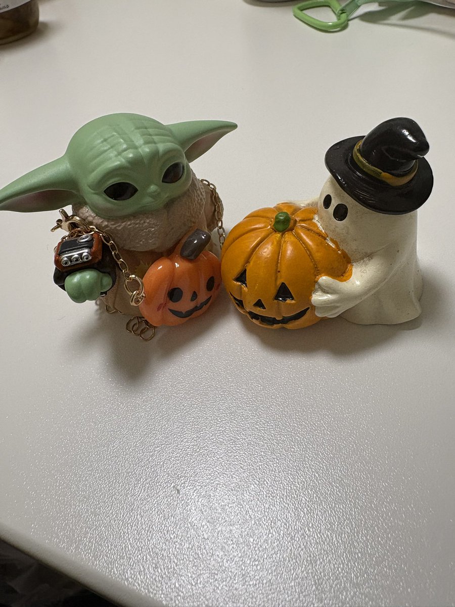 lemiiiiiisa's tweet photo. グローグーはハロウィンを楽しみたい https://t.co/5D7FHXM3Cy