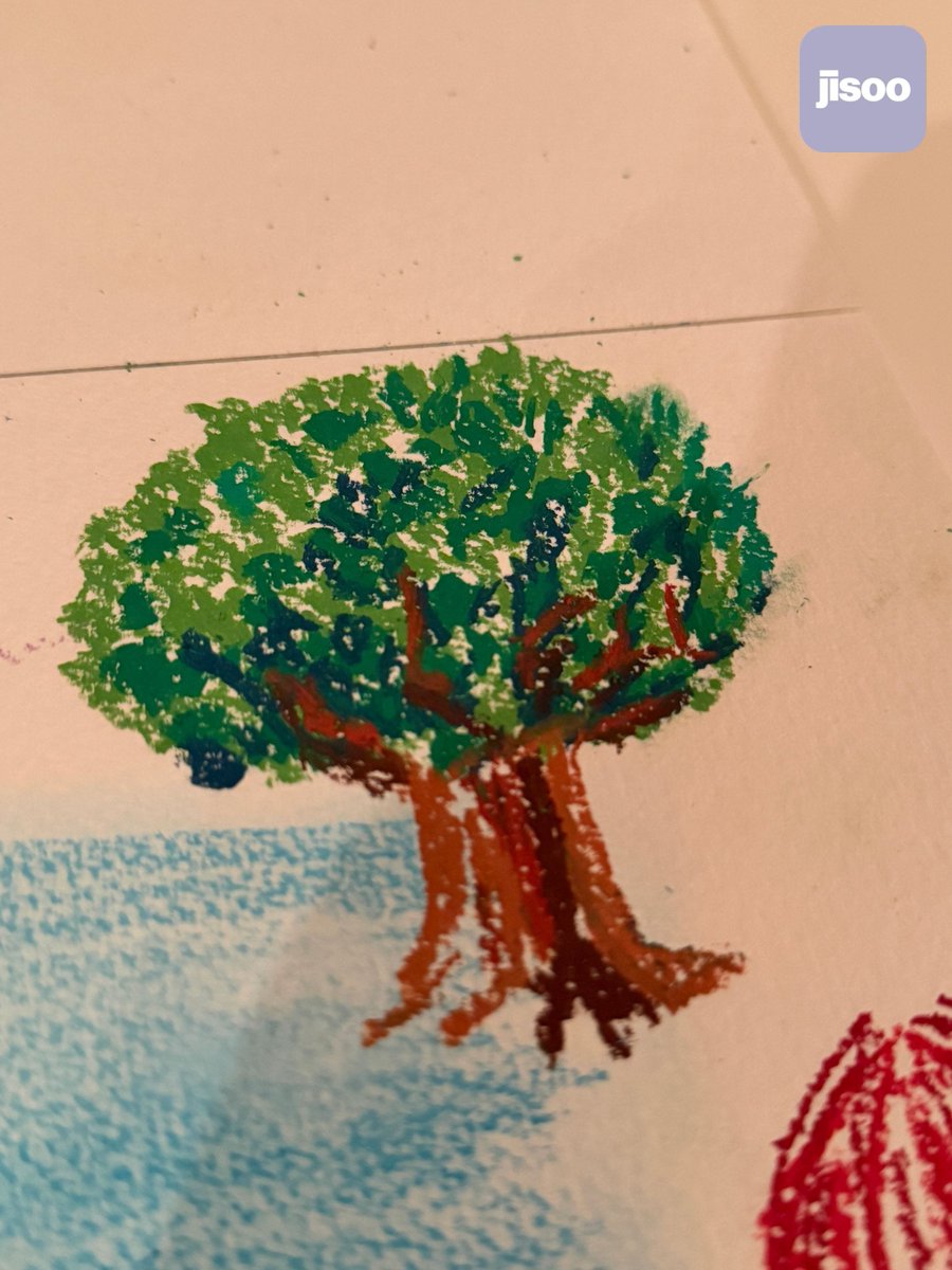 ForeverKimJisoo's tweet photo. 091726 JISOO APP update🐰

Jisoo shared that her dream in 1st grade was to become a painter, but seeing so many kids who were really good at drawing made her immediately give up. 
“Class 5 friends, thanks for making me give up my dream!”
She even hated art class the most in high school T_T haha, she suffered.. 
and said she wants to learn watercolor too, but it’s so hard 😭

Jisoo sharing her art masterpieces 😭 PICASOO 

Be the first to catch JISOO updates—subscribe now at https://t.co/2WSd5OoZ6n!💜
