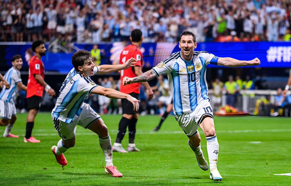 Bayio_nel's tweet photo. The Ballon d'Or should go to the best player in the world and the one with the most memorable year, the most historic feats.

It belongs to Lionel Messi, whose World Cup will be remembered for decades, and whose performances were a level above anyone else.

#MessiBallondOr2026 https://t.co/rnyMPK8PjK