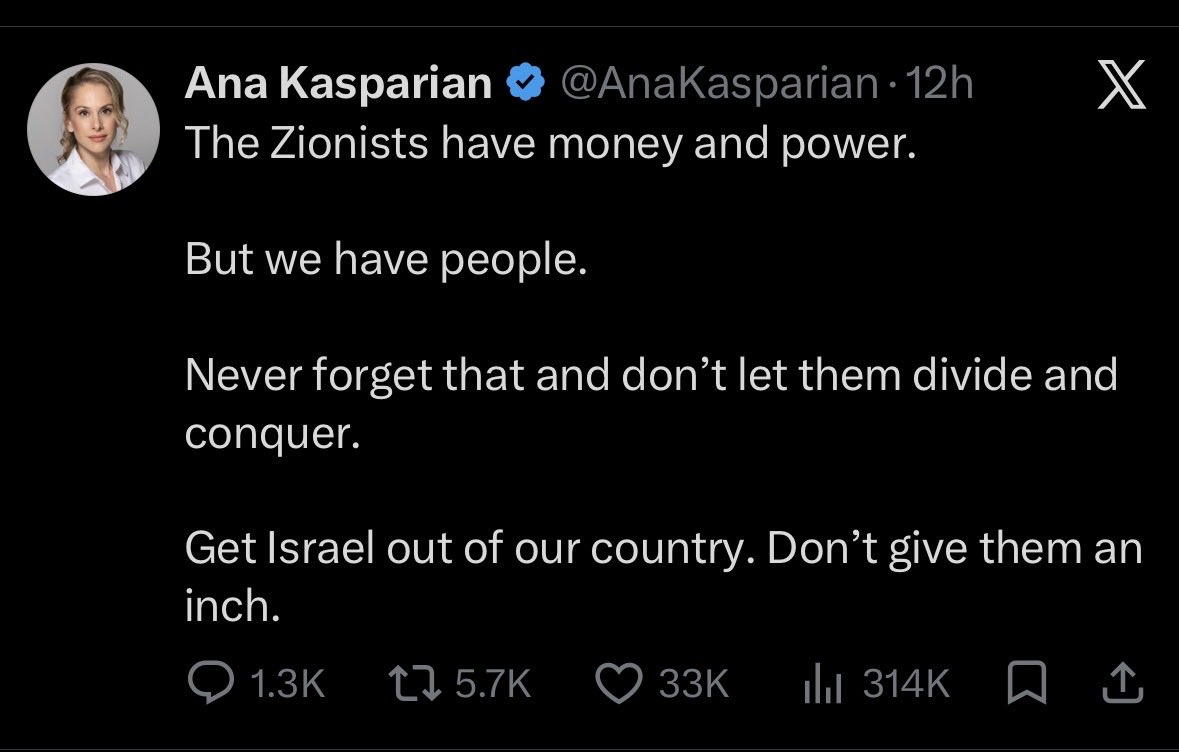 Runitup2xxx's tweet photo. @terahashmining1 This page is a lefty &amp; is acting like he voted for Trump 😂😂😂 https://t.co/PFkdv8zQOg