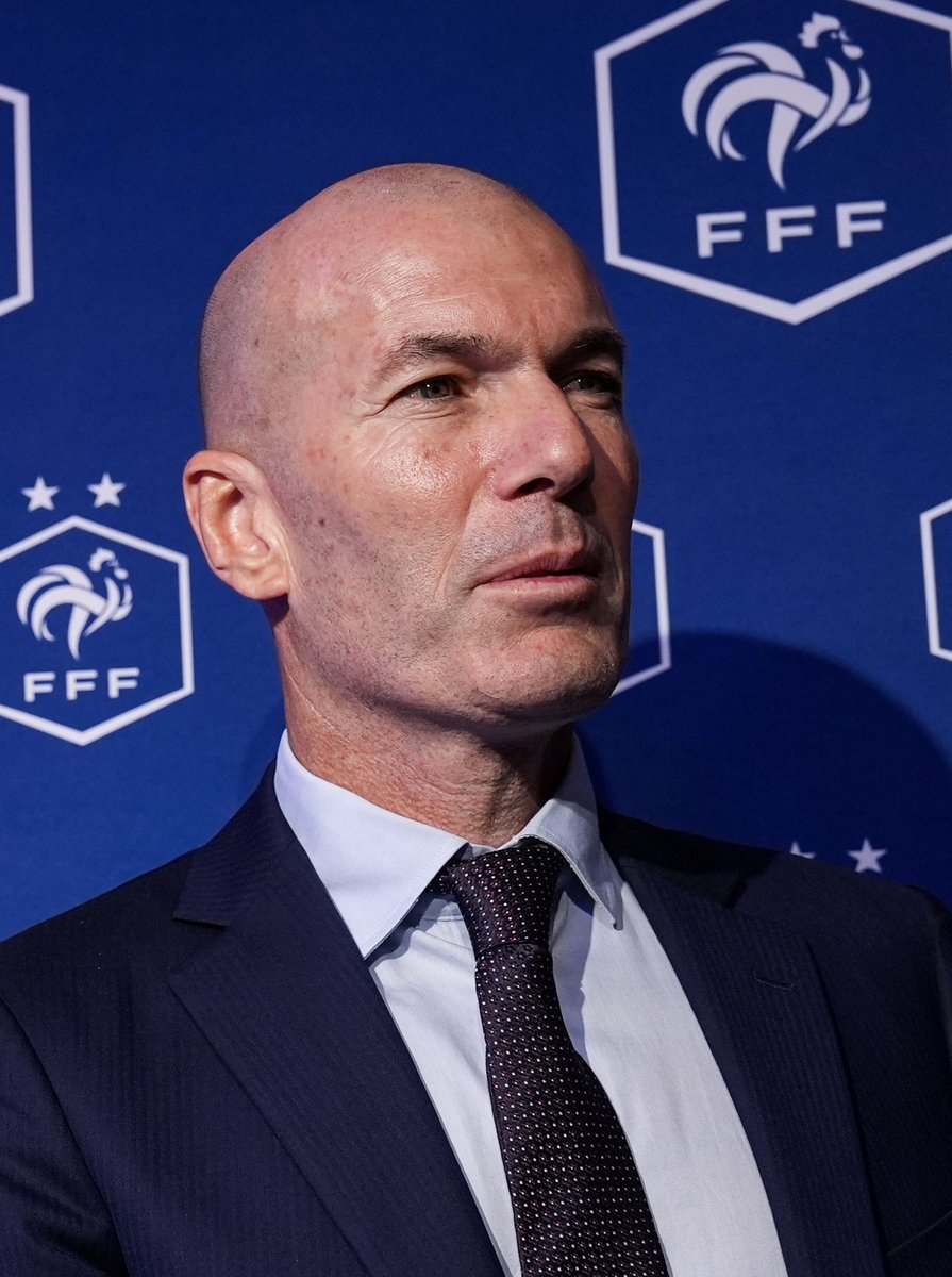StakeFootball's tweet photo. 🚨🚨| JUST IN: Eduardo Camavinga is in line for a 𝗥𝗘𝗖𝗔𝗟𝗟 to Zinedine Zidane's France squad tomorrow. 🇫🇷👀

[@RMCsport] https://t.co/rPjjqY3FAW