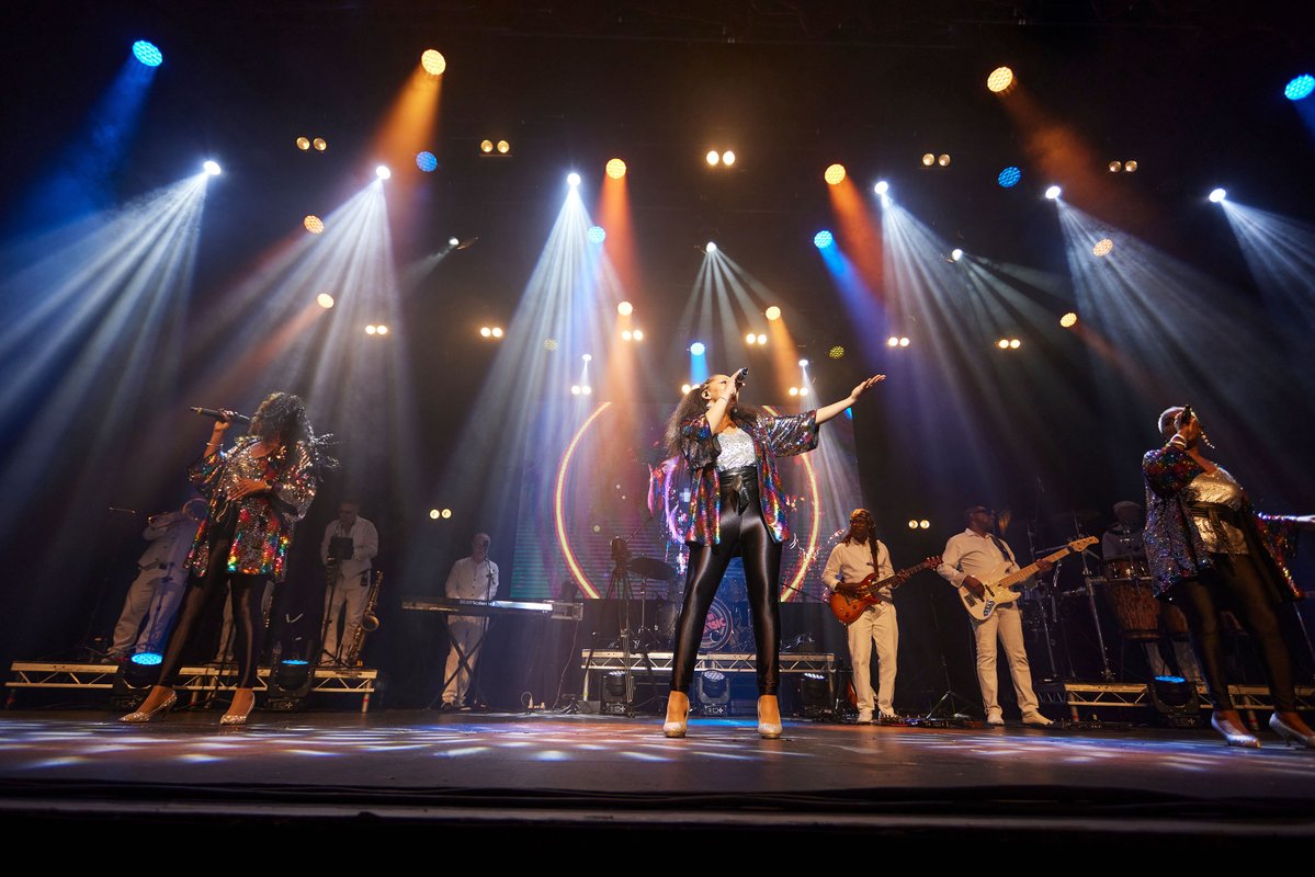 HULLwhatson's tweet photo. Hull is getting a huge night of 70s disco classics this October 😍

Lost in Music is coming to Hull on Friday 16 October, bringing a feel-good celebration of 1970s disco to the City Hall! 🪩🕺

All the info 👉 https://t.co/mYQkmA7yY2 https://t.co/ZTHguwNYWw