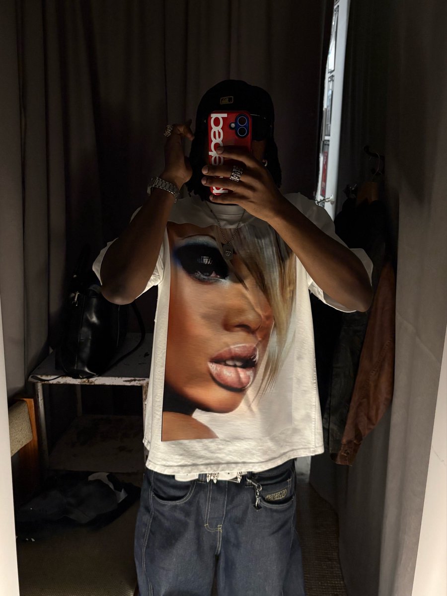 slawnthecnvct's tweet photo. 7pm in Toronto https://t.co/UOuibs64cX