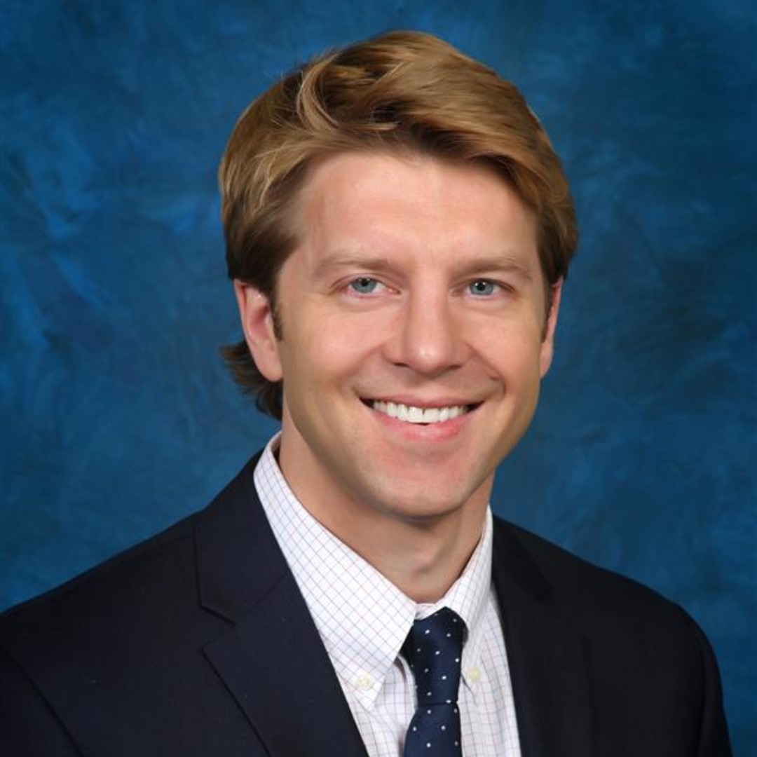 ASCOPost's tweet photo. 🧠 Phase 3️⃣ MAVERICK: Brain MRI surveillance alone improved cognitive failure-free survival vs MRI + prophylactic cranial irradiation in #SCLC.  
️➡️ No apparent OS difference  
➡️ Fewer serious TRAEs 

🗣️Presented by Chad Rusthoven, MD at #WCLC26 

🔗 https://t.co/0ozyRq9sET https://t.co/wA3JRcO6kV