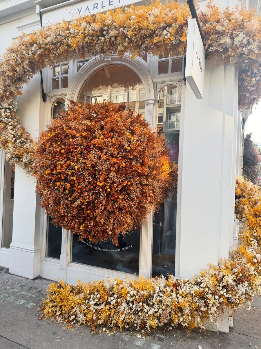 Raulmisael_'s tweet photo. Chelsea in BLOOM! 🌸 London 2026, feels like summer has already begun. #chelseainbloom https://t.co/EVYt5I85mw