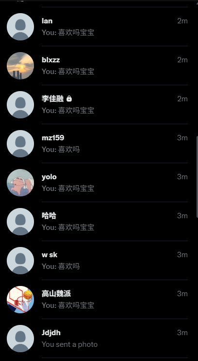 NikkiLynn58's tweet photo. 这个点有狗狗吗？                                                                                                                        

我睡不着想发照片🥺 https://t.co/mvsMGH19Dg