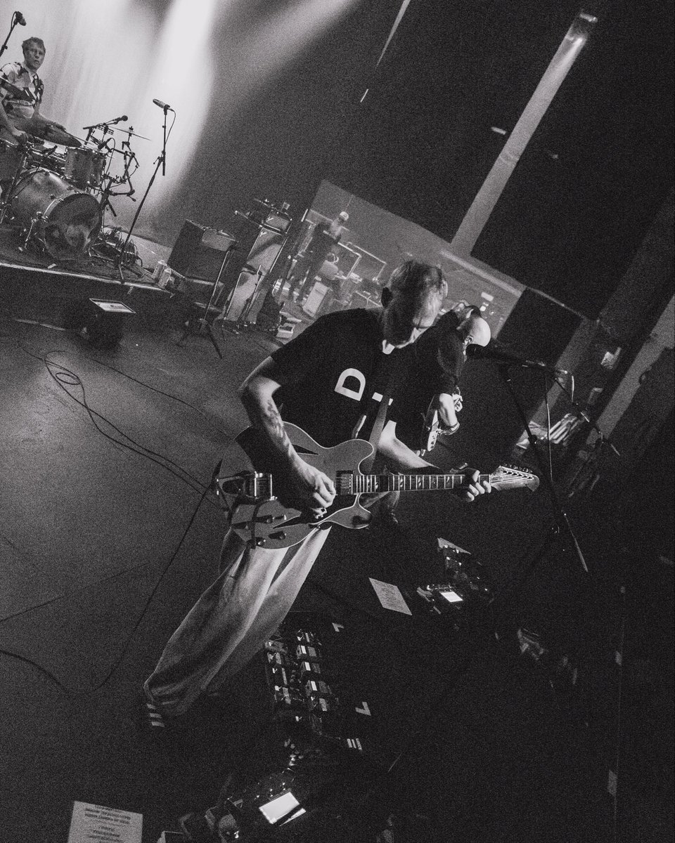 rideox4's tweet photo. Got song requests for our 2027 tour? Drop them in the comments 👇

#Ride #Shoegaze https://t.co/gODz9EyNom