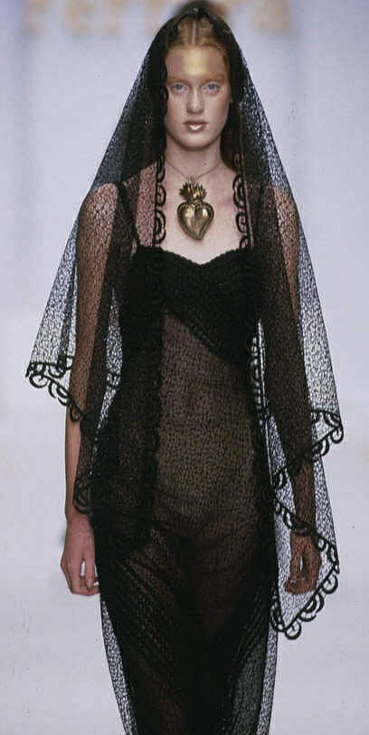 yssllvynn's tweet photo. marella ferrera spring 1999 https://t.co/QR5BKzYihV