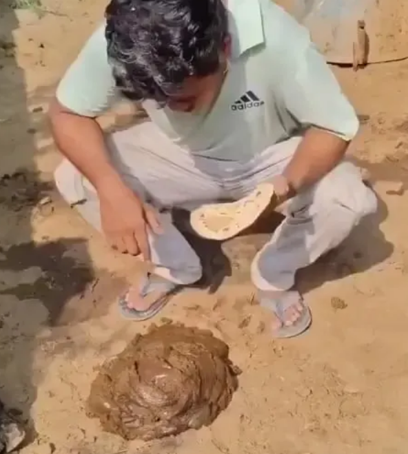 JackRabbitSIim's tweet photo. @p13puneetc @EYakoby Who said anything about bringing over 1.5 million PooJeets to Israel in the next 5 years? 

Being an Indian, Common sense and basic discourse clearly is not your forte https://t.co/G1S5j9RoC4