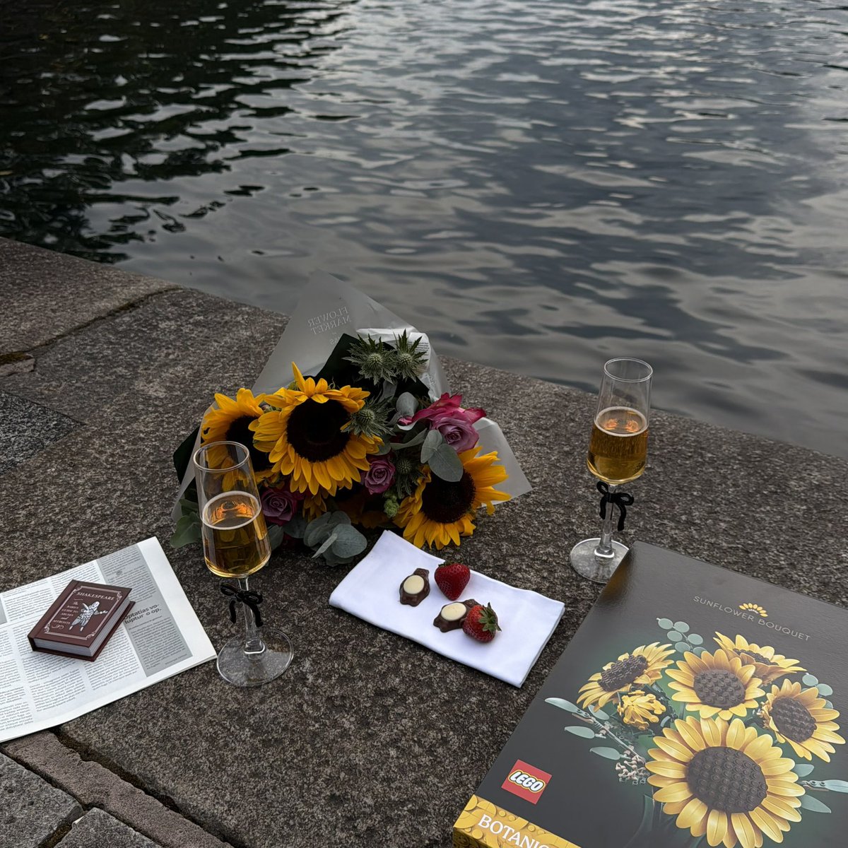 1qww's tweet photo. من أجمل ايام حياتي
🌊🌻 https://t.co/njelgLYGEb