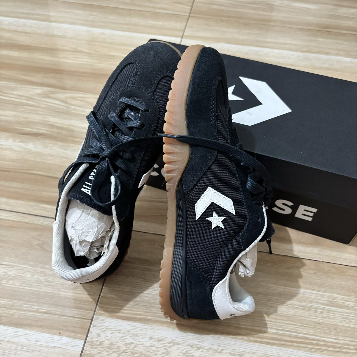 avdimo's tweet photo. WTS /sell sepatu CONVERSE run star trainer uk 39 black

ori mulus belum dipake sama sekali, beli di offline store lippo mall.

💸800k bisa negoo
hb 1.499k

🍊via sopee +admin / split pay
📍sidoarjo

#wts #preloved #converse #ori #zonauang #zonajajan #zonabu https://t.co/mc2x6qICkP